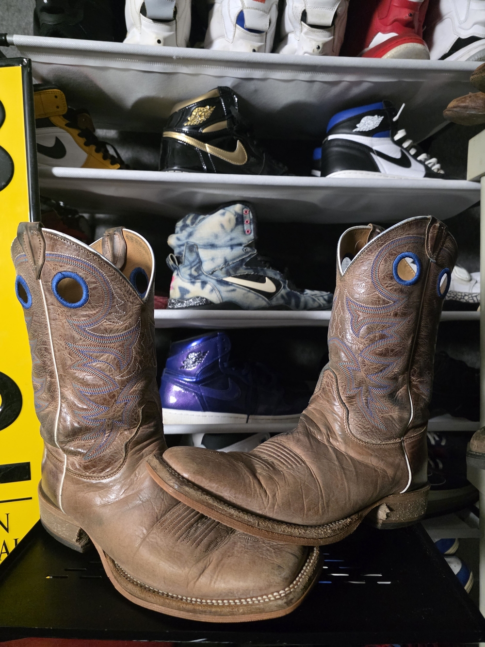 Justin Boots Brown Leather Cowboy Western Boots with Blue Accents